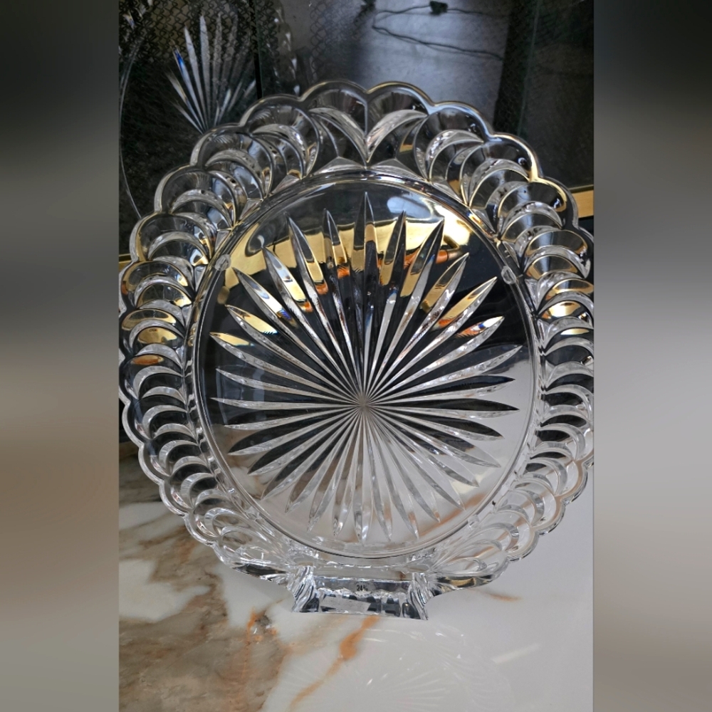 VINTAGE! Elegant Clear Crystal Decorative Niagra Frame 8 X 10 Oval